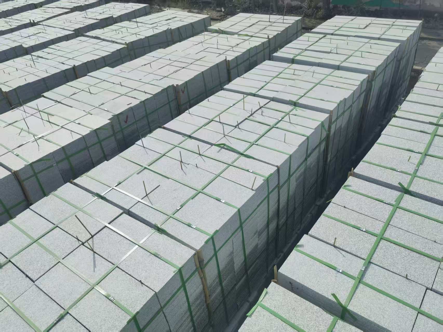 惠州 芝麻白1.8公分火烧300*600地铺，清仓大甩卖