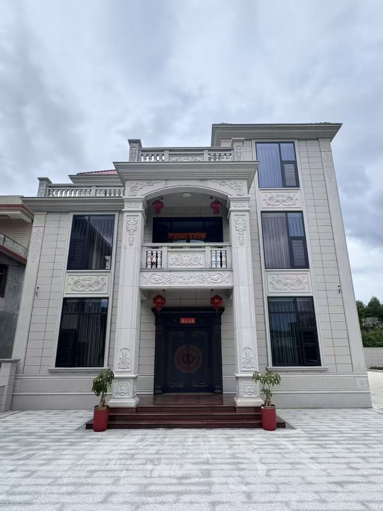 惠州 芝麻白石材别墅干挂案例展示