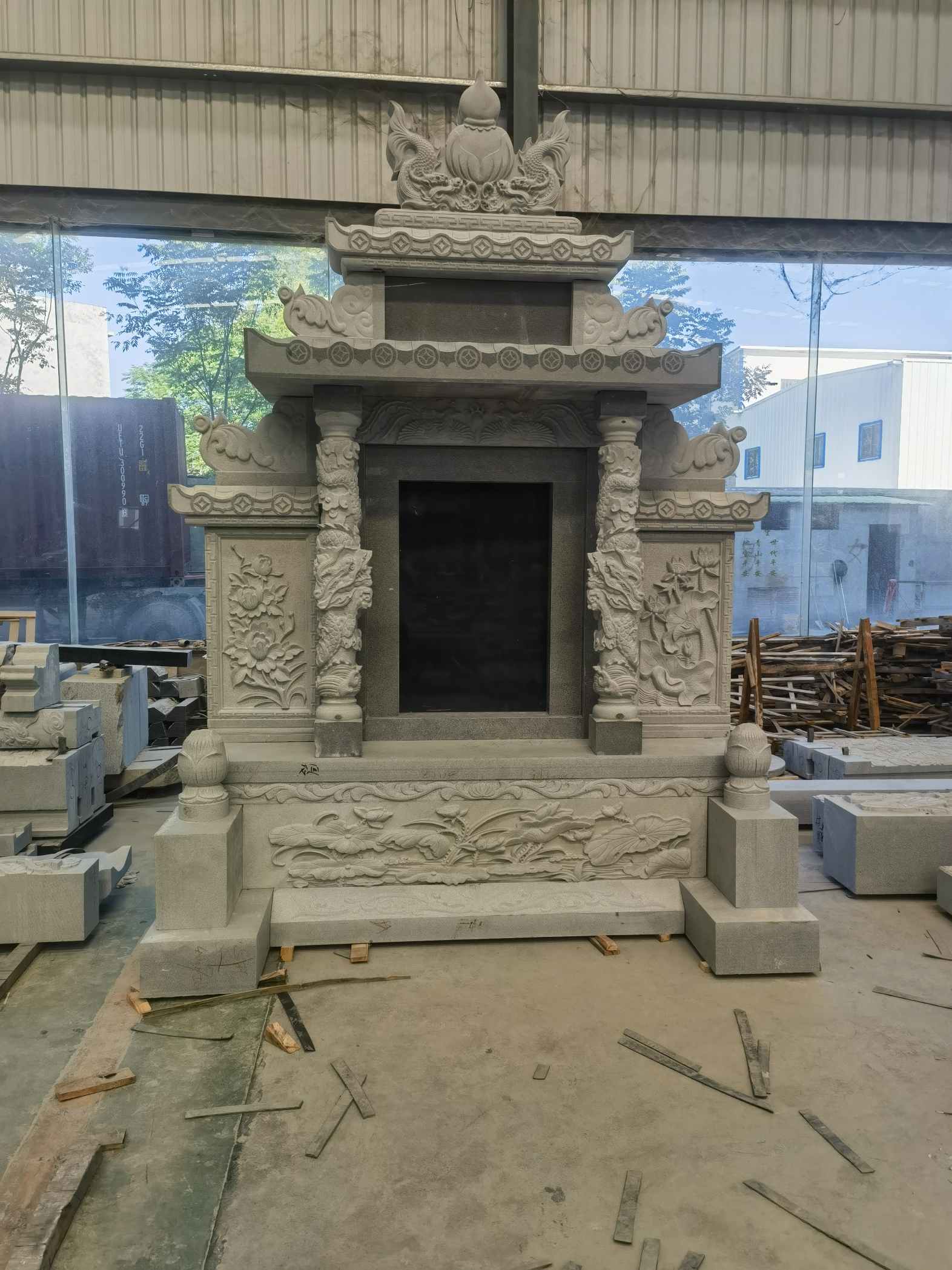 惠州 芝麻灰高档墓碑、土墓，一套也支持定做