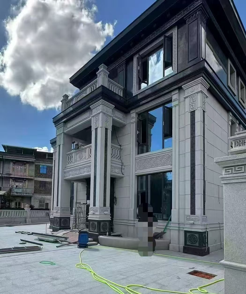 惠州 别墅干挂，芝麻白与芝麻黑完美配合