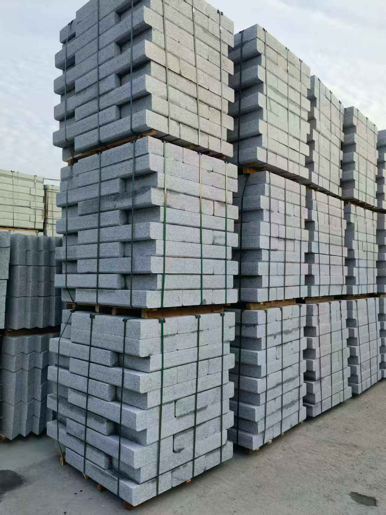 惠州 路沿石（路侧石），颜色一致，尺寸标准