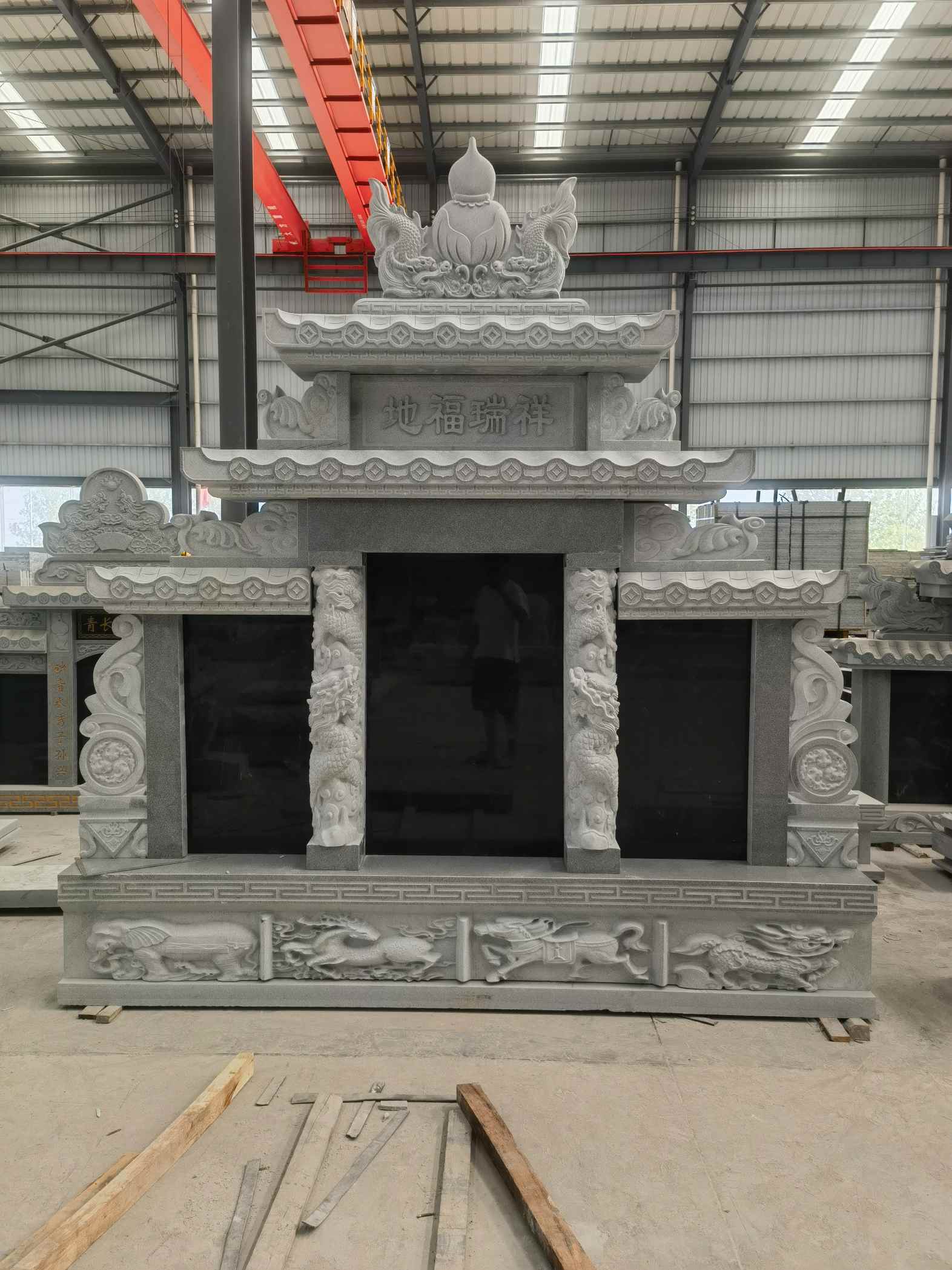 惠州 芝麻灰高档墓碑、土墓，一套也支持定做