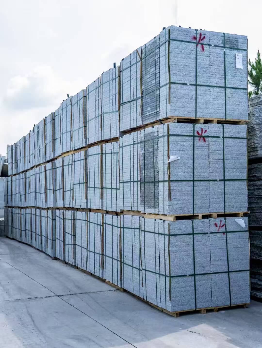 惠州 芙蓉白3公分火烧地铺成品300*600